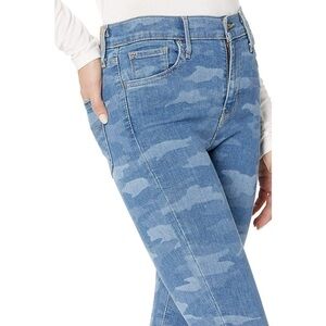 Levi's Women's 720 High Rise Super Skinny Jeans Pants Quebec Camo 34 US